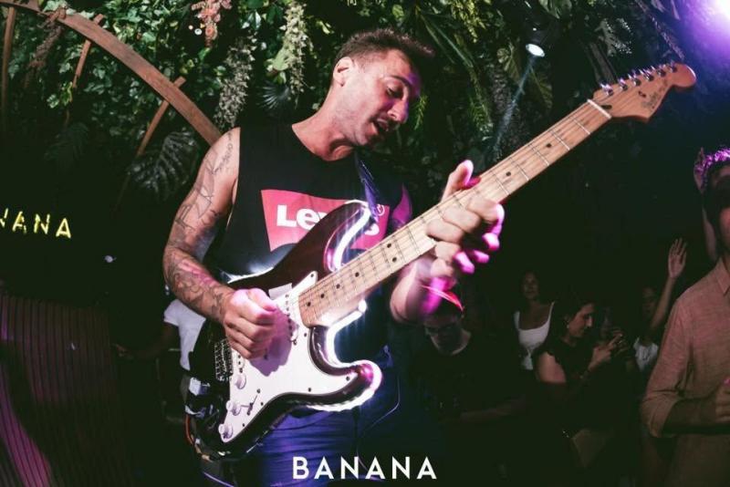 M3 Ibiza Live Musician Show