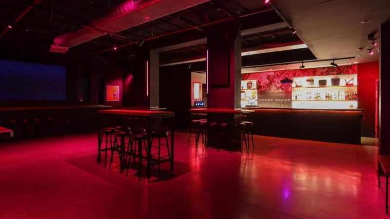 303  Audiophile Bar image 3
