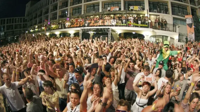 Ibiza Rocks image 4